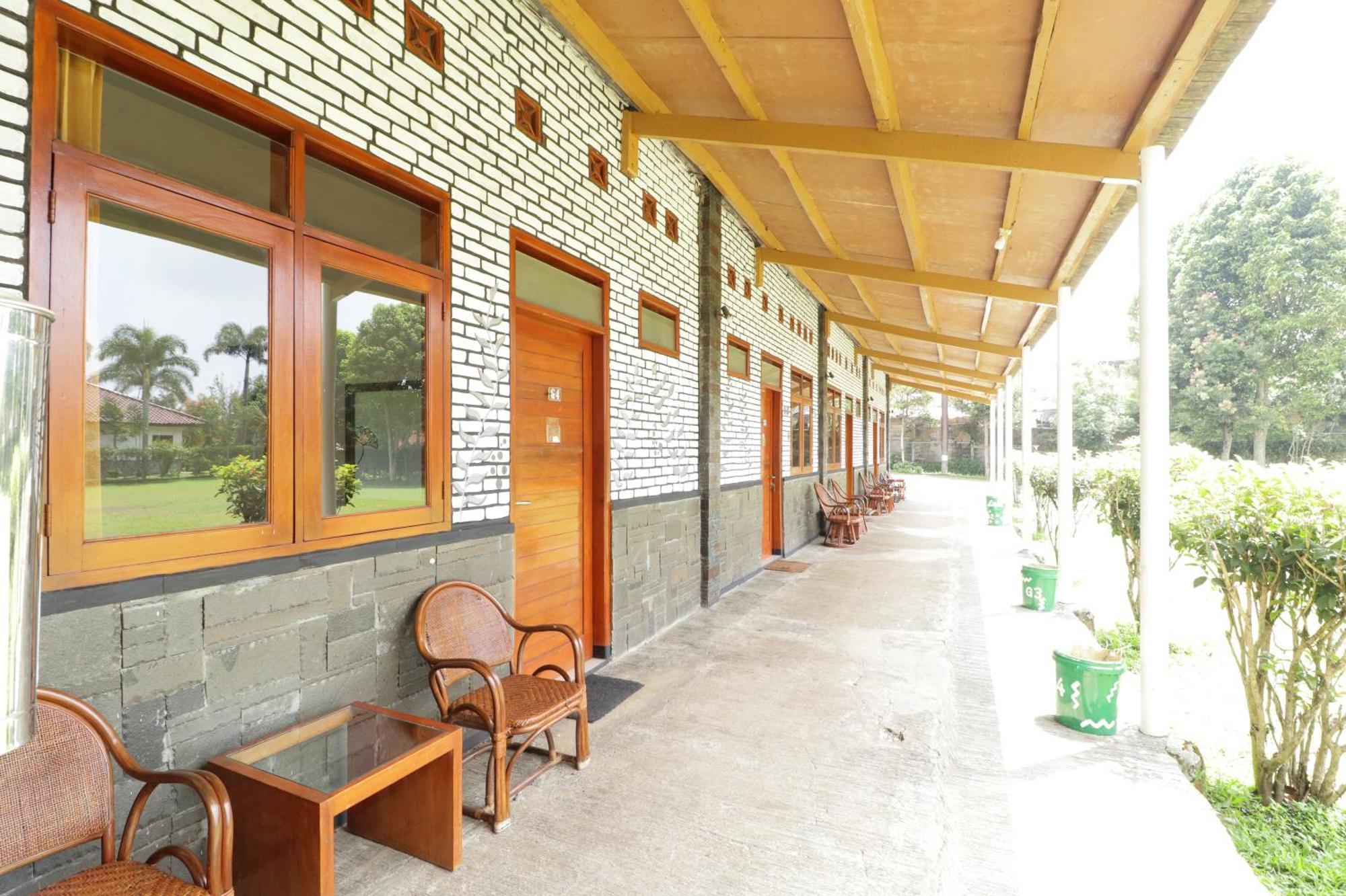 Grand Nirwana Resort Lembang Zewnętrze zdjęcie
