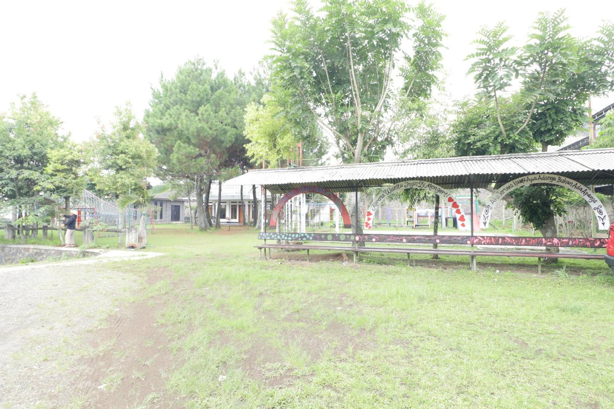 Grand Nirwana Resort Lembang Zewnętrze zdjęcie